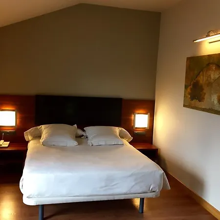 Отель Restaurante El Valles 4 Estrellas 4*