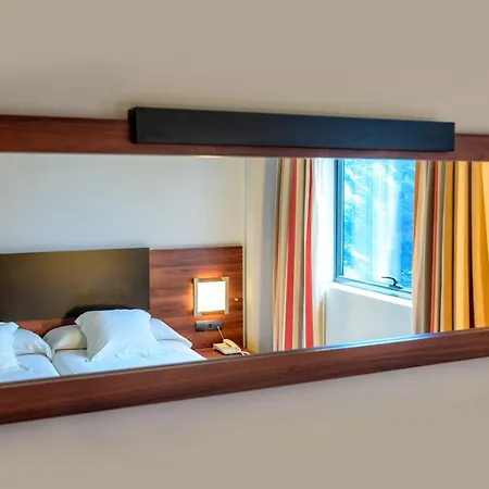 Restaurante El Valles 4 Estrellas Hotel 4*