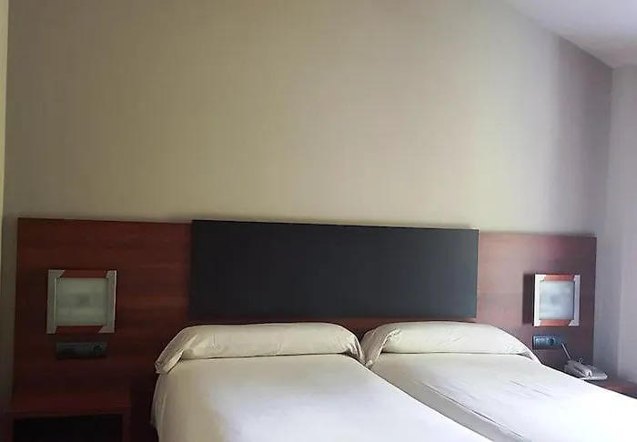 Restaurante El Valles 4 Estrellas Szálloda Briviesca