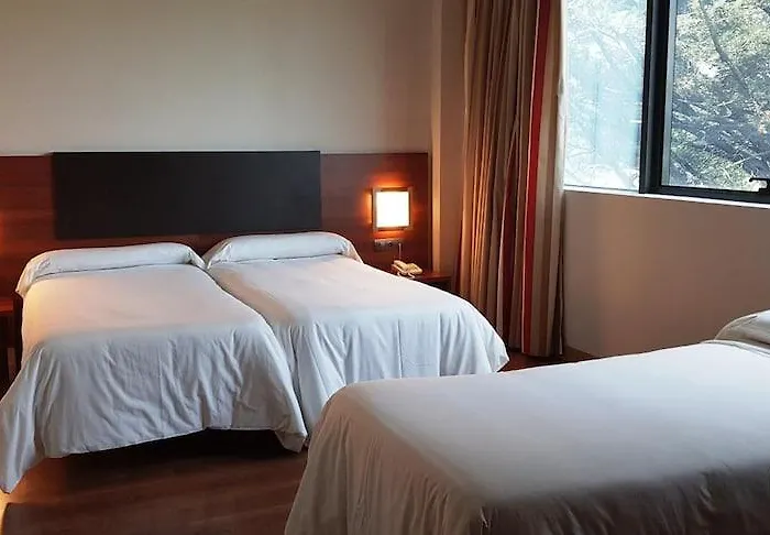 Hotell Restaurante El Valles 4 Estrellas 4*