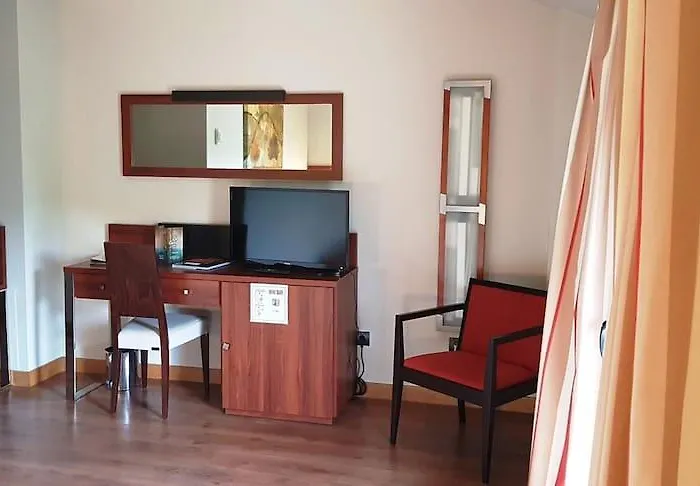 Hotell Restaurante El Valles 4 Estrellas 4*